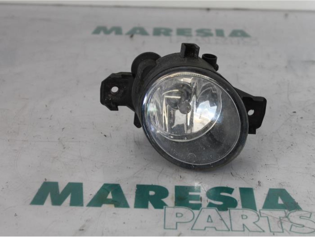 Renault - Clio - Fog light, front left