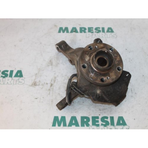 Renault - Espace - Knuckle, front right