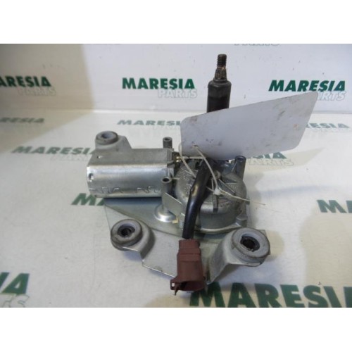 Peugeot - 206 - Scheibenwischermotor hinten