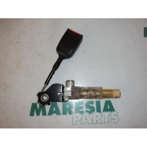 Renault - Laguna - Gurtsrammer links