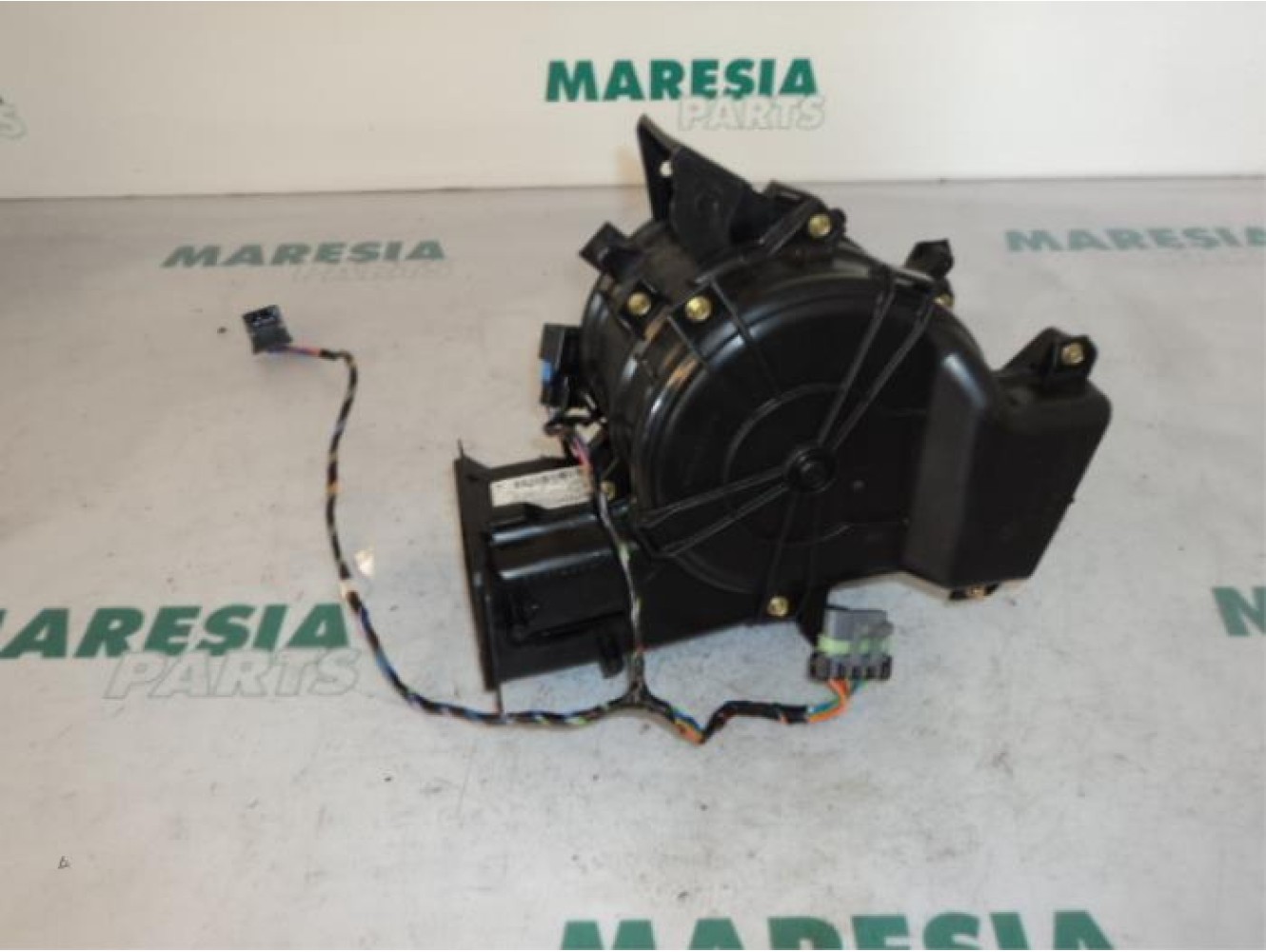 Renault - Vel Satis - Heating and ventilation fan motor
