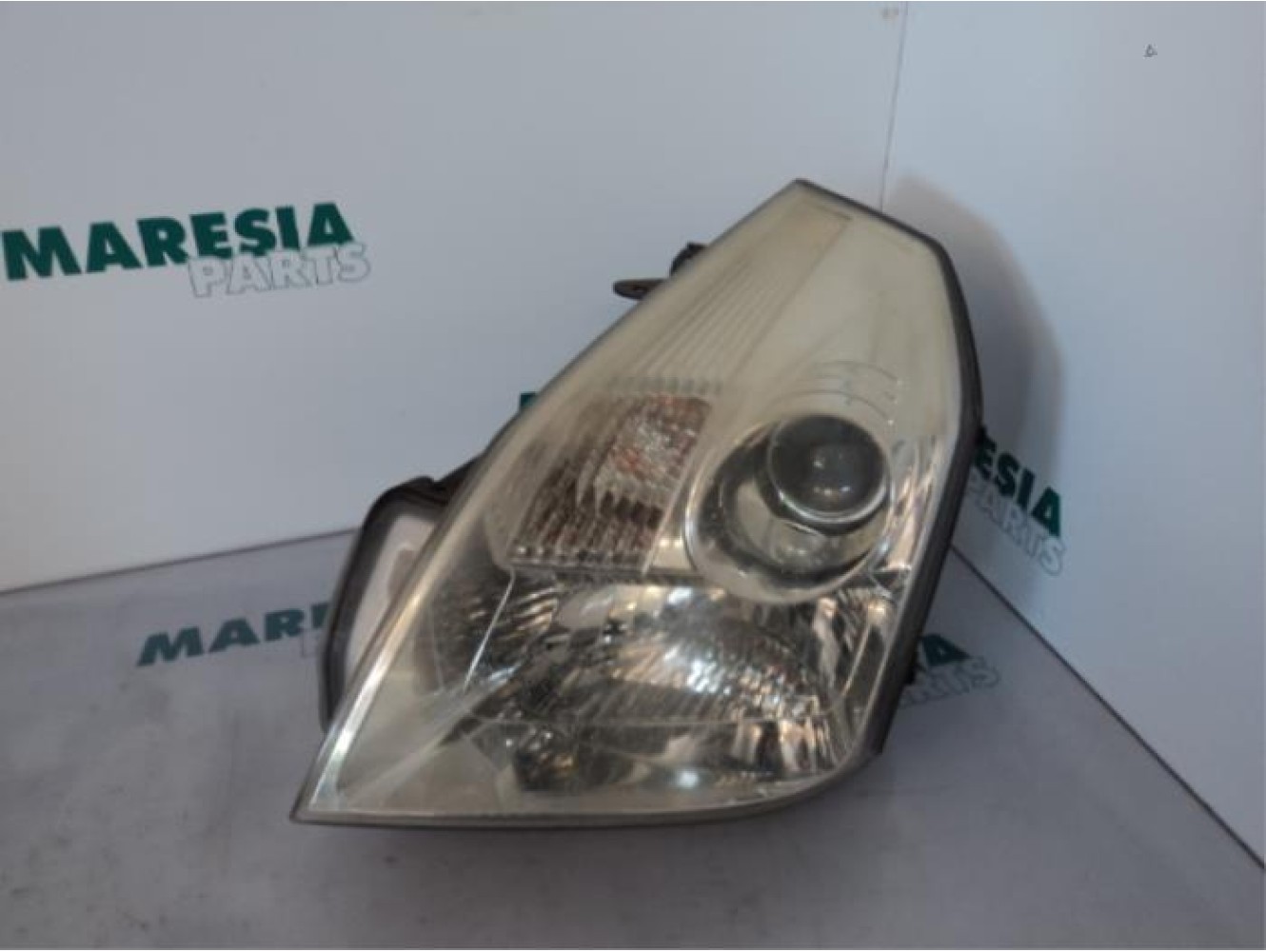Renault - Vel Satis - Scheinwerfer links