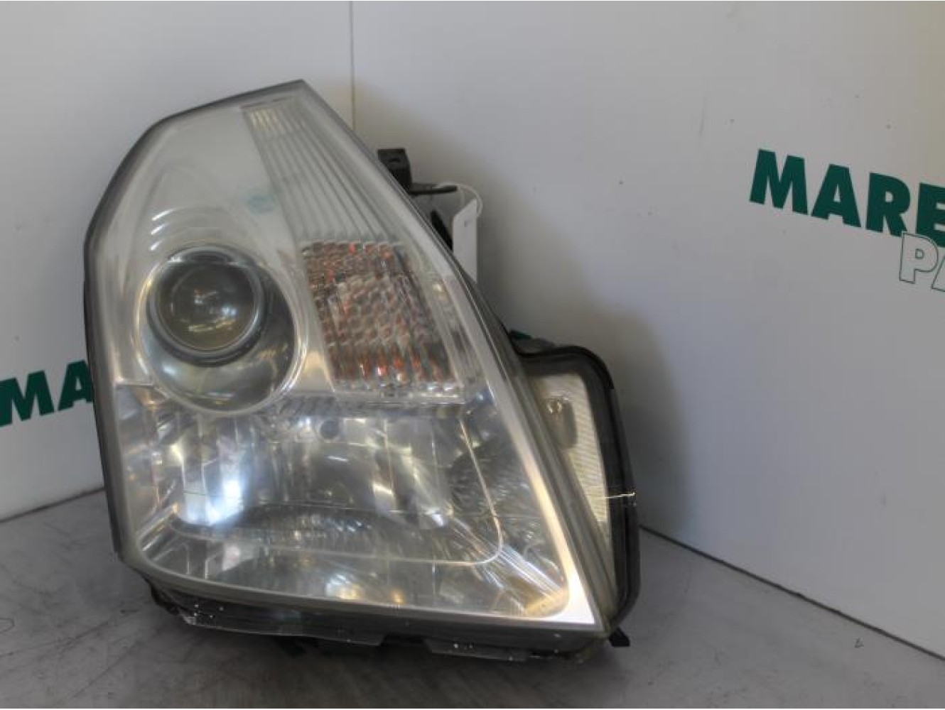 Renault - Vel Satis - Phare droit