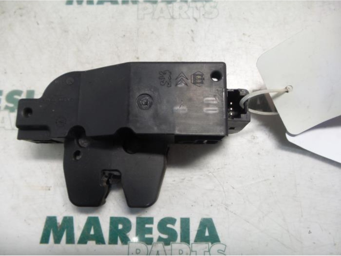 Citroen - C3 - Tailgate lock mechanism