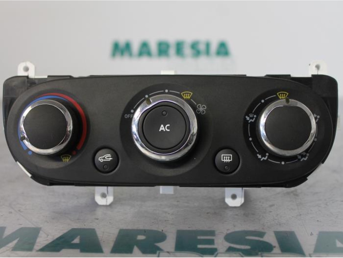 Renault - Clio - Heater control panel