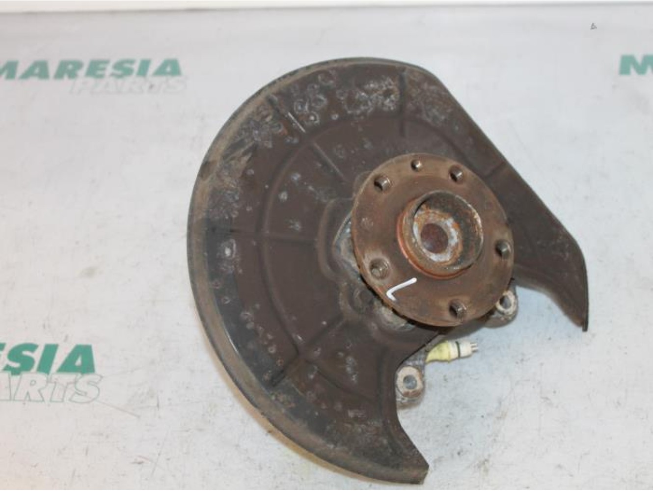 Lancia - Thesis - Achsschenkel links hinten