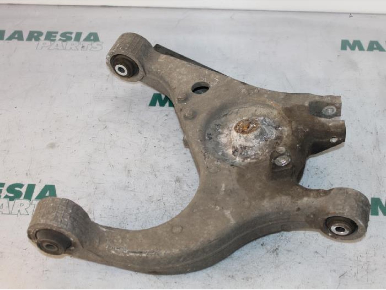 Lancia - Thesis - Draagarm links-achter