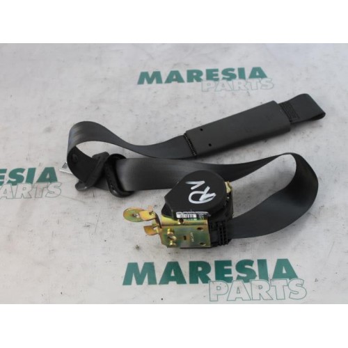 Renault - Megane - Front seatbelt, right
