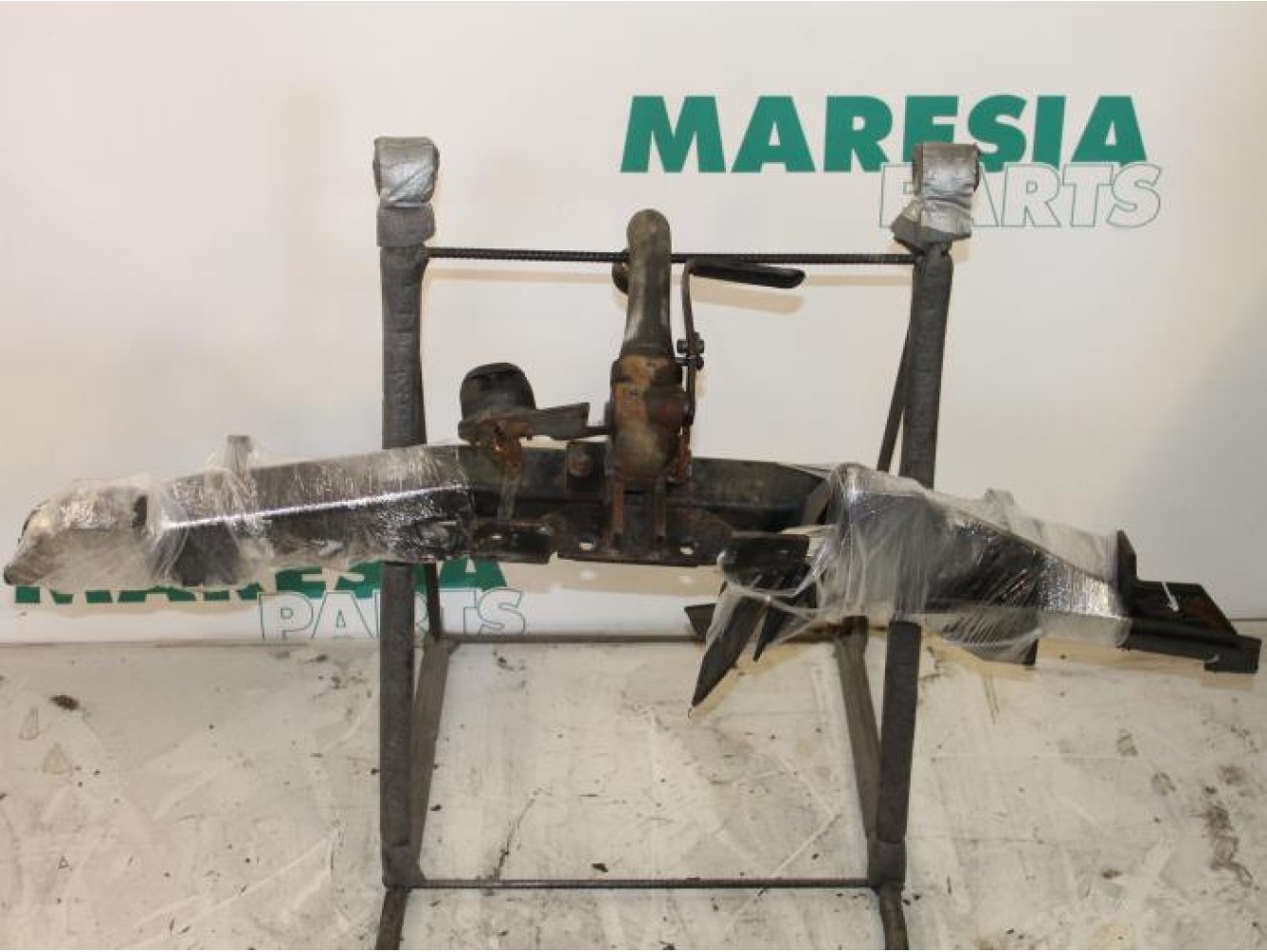 Lancia - Thesis - Towbar