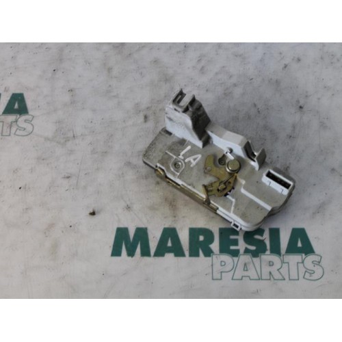 Peugeot - 307 - Rear door lock mechanism 4-door, left