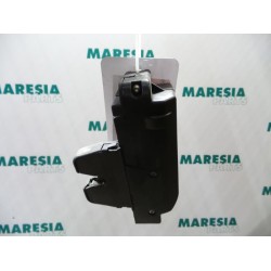 Citroen - Picasso - Tailgate lock mechanism