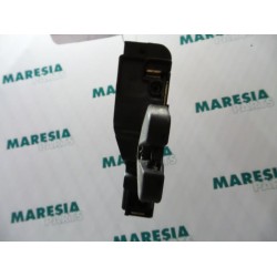Citroen - Picasso - Tailgate lock mechanism