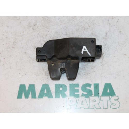 Citroen - Picasso - Tailgate lock mechanism