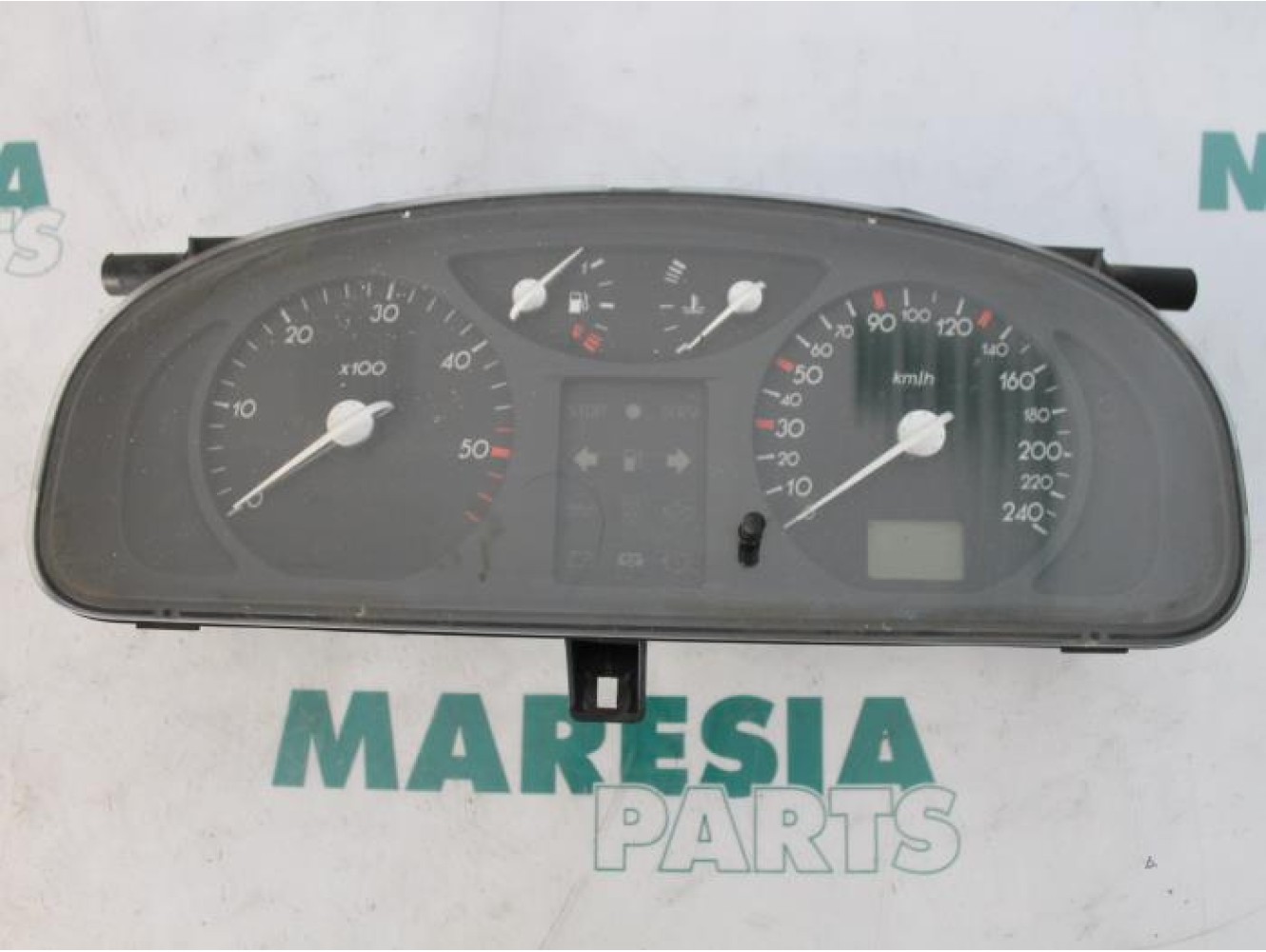 Renault - Laguna - Instrument panel