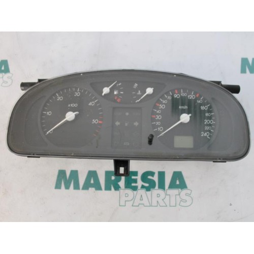 Renault - Laguna - Instrumentenbrett