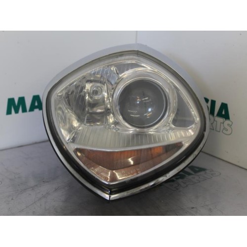 Lancia - Thesis - Phare gauche