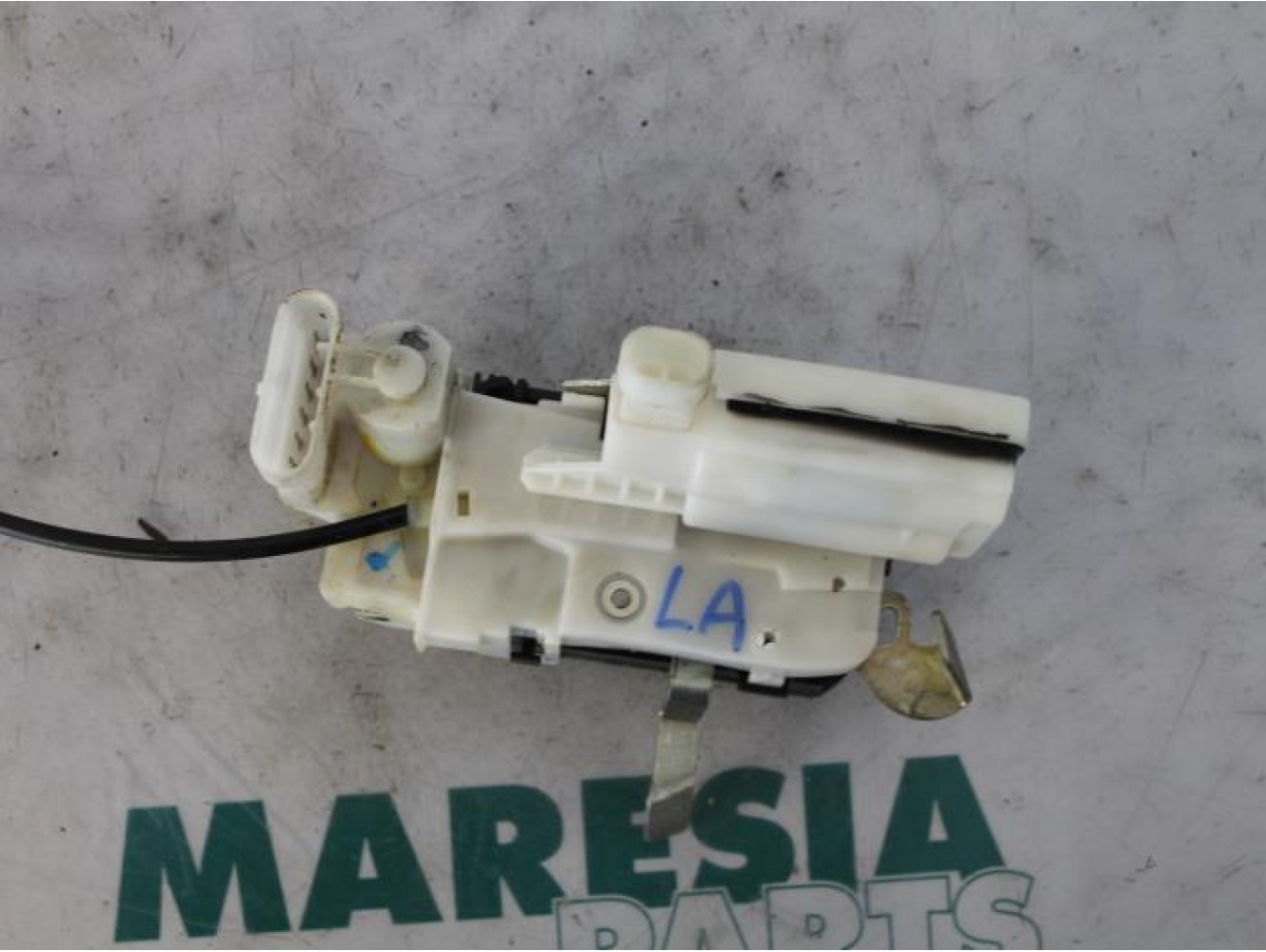 Lancia - Thesis - Rear door lock mechanism 4-door, left