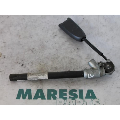 Renault - Megane Scenic - Gurtsrammer links