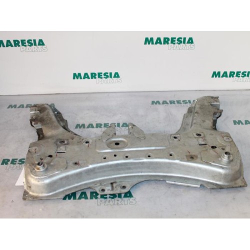 Renault - Clio - Subframe