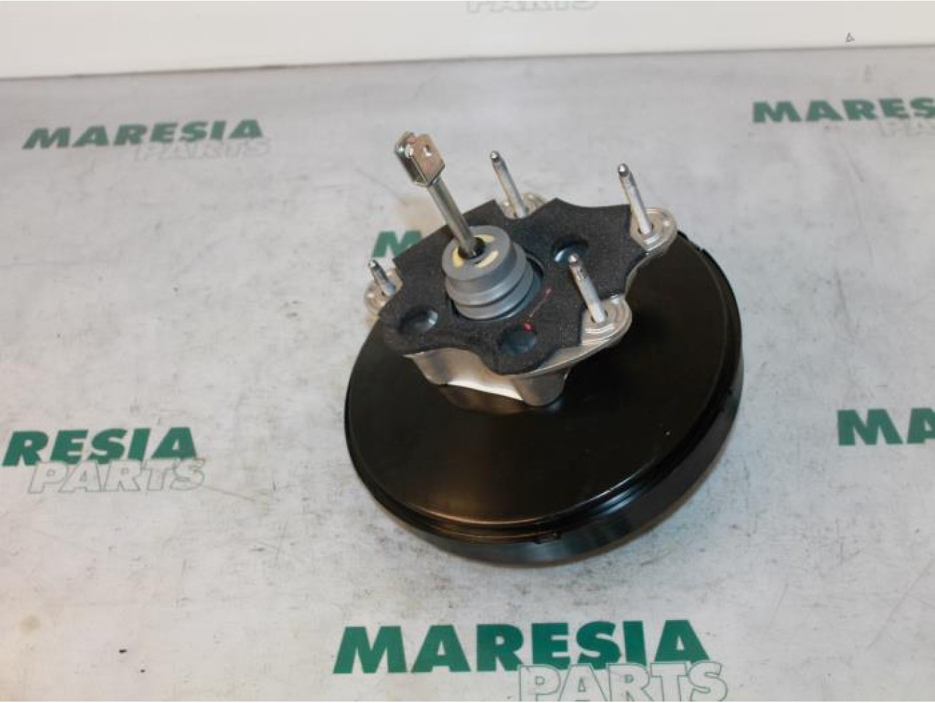 Renault - Clio - Brake servo