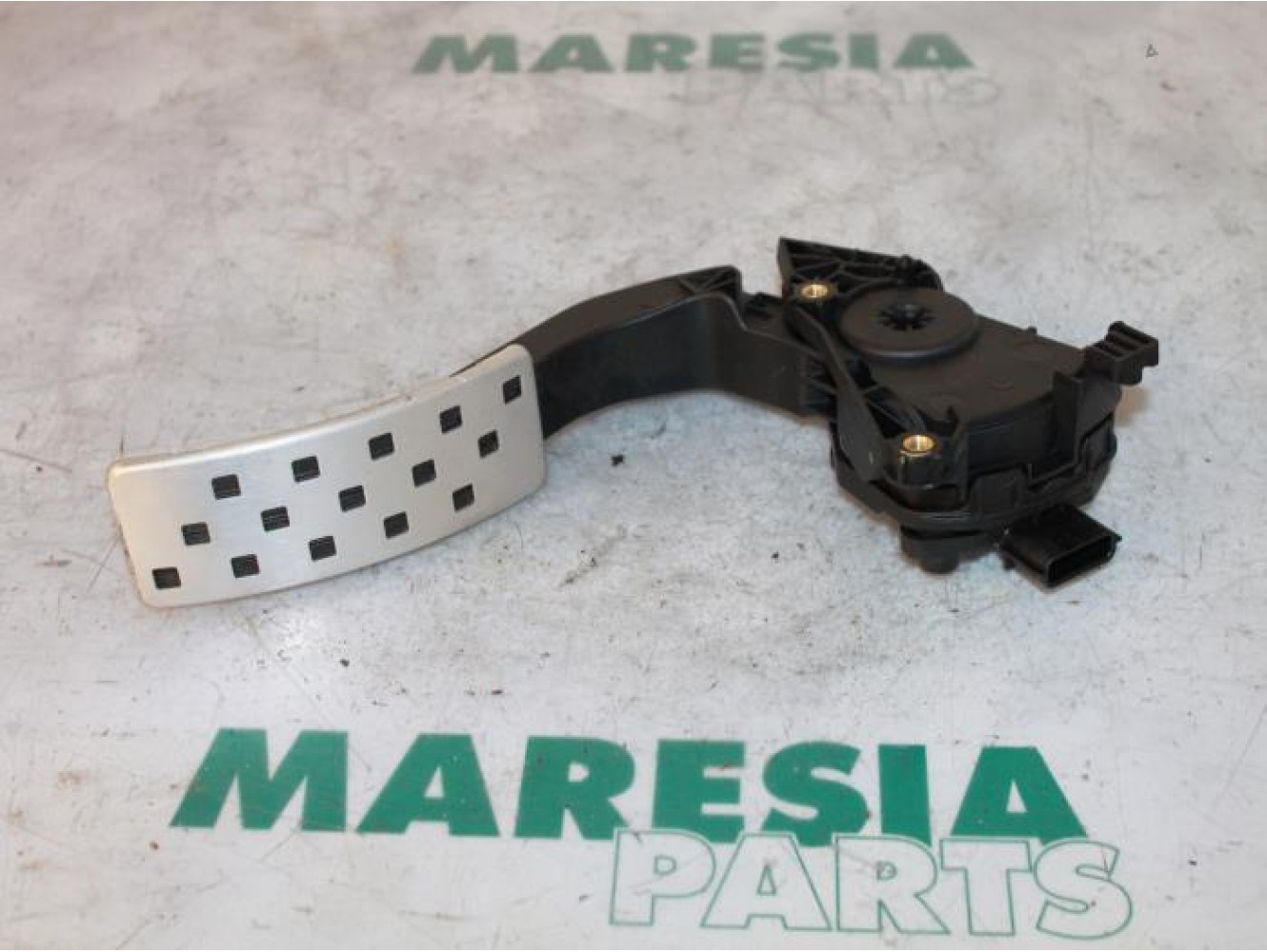 Renault - Clio - Throttle pedal position sensor