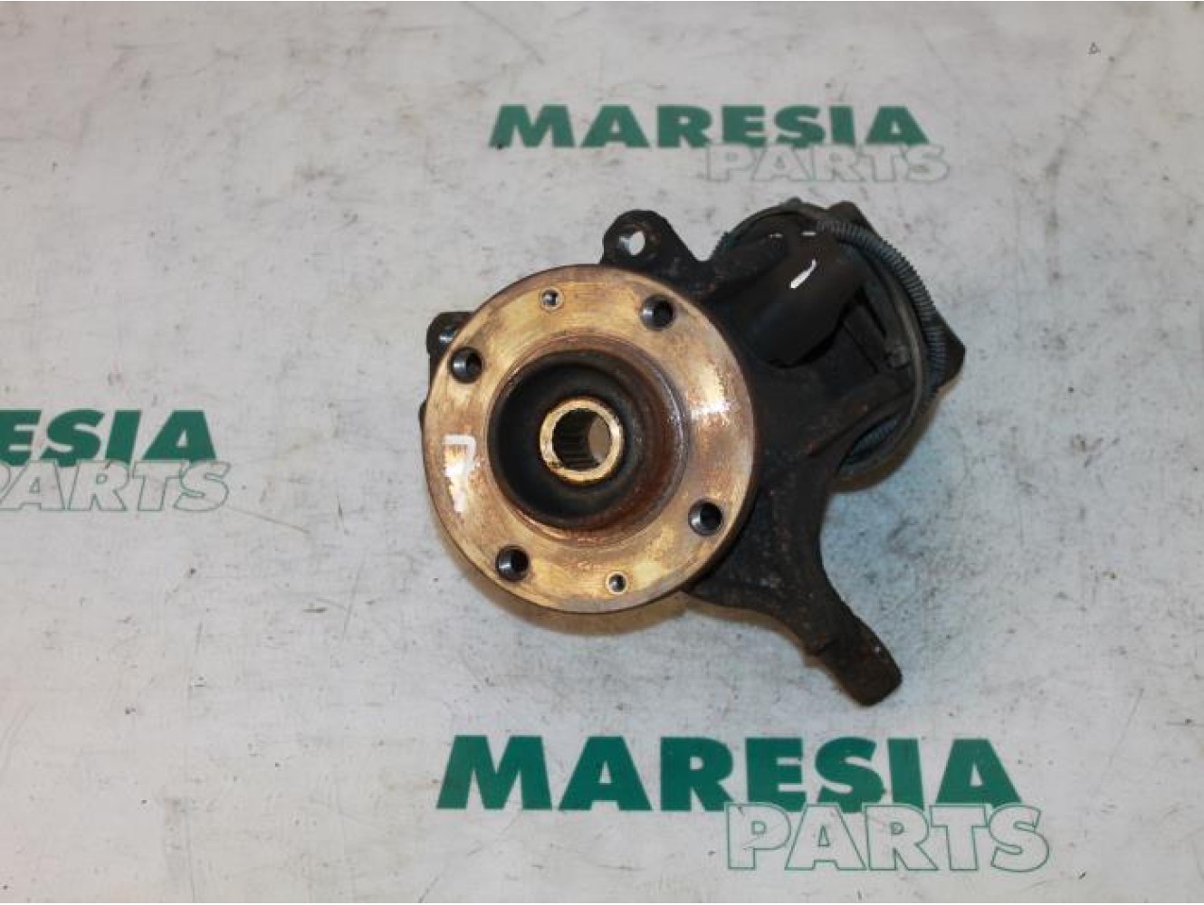 Peugeot - 207 - Fusee links-voor