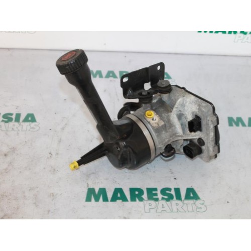 Peugeot - 308 - Power steering pump