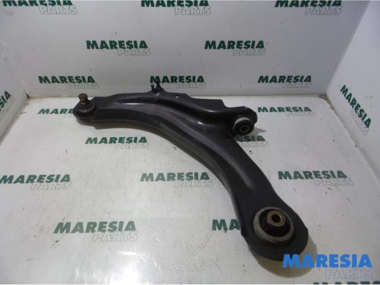 Renault - Megane Scenic - Front lower wishbone, left
