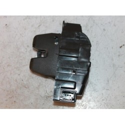 Peugeot - 308 - Tailgate lock mechanism