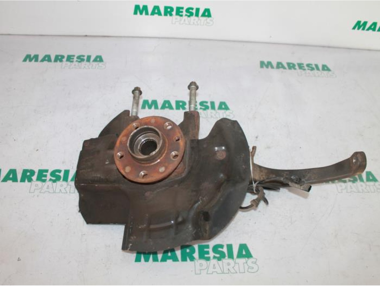 Alfa Romeo - 159 - Knuckle, front left