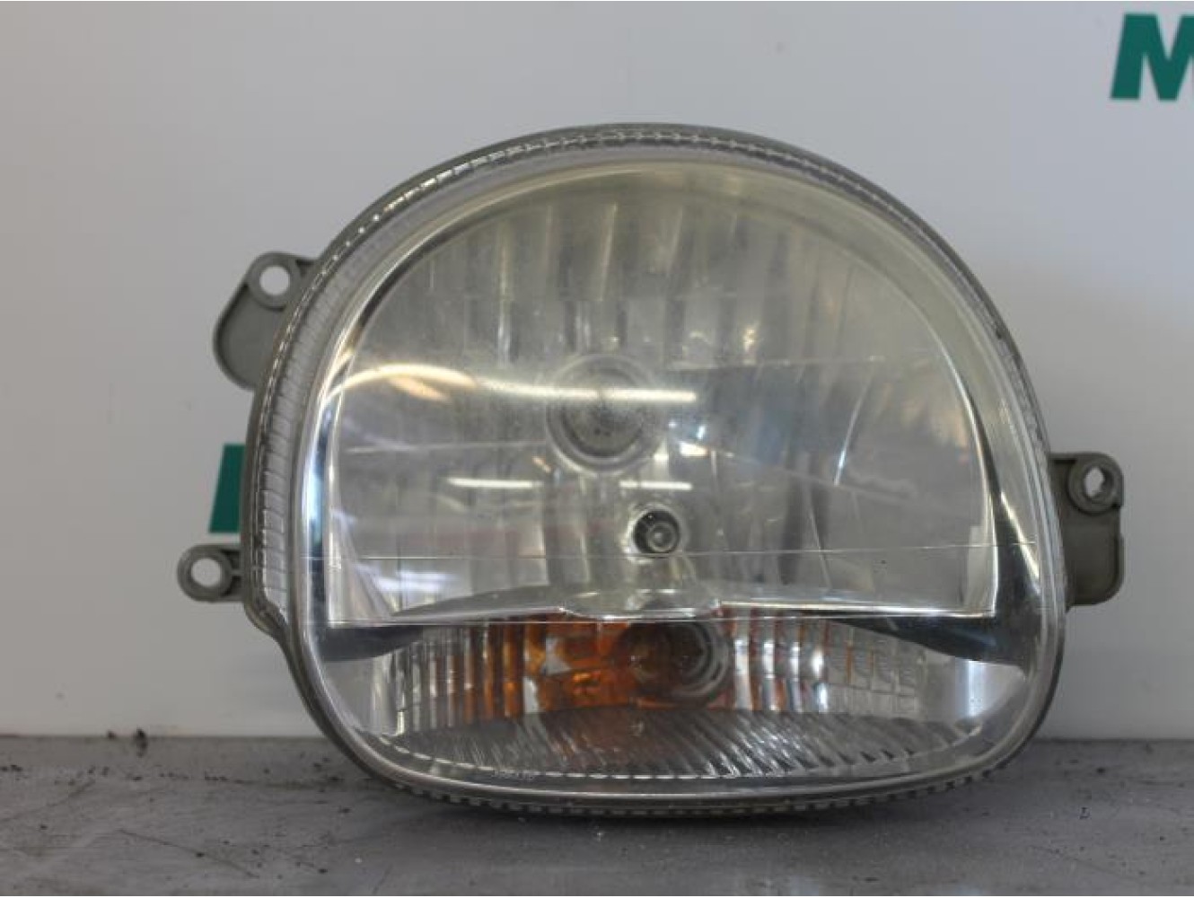 Renault - Twingo - Phare droit