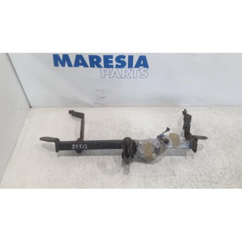 Renault - Megane Scenic - Towbar