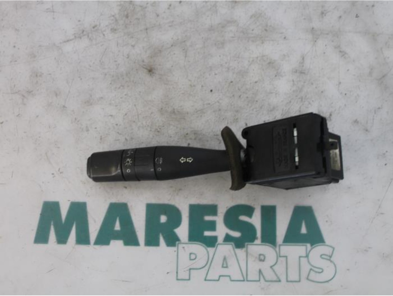 Citroen - Berlingo - Indicator switch