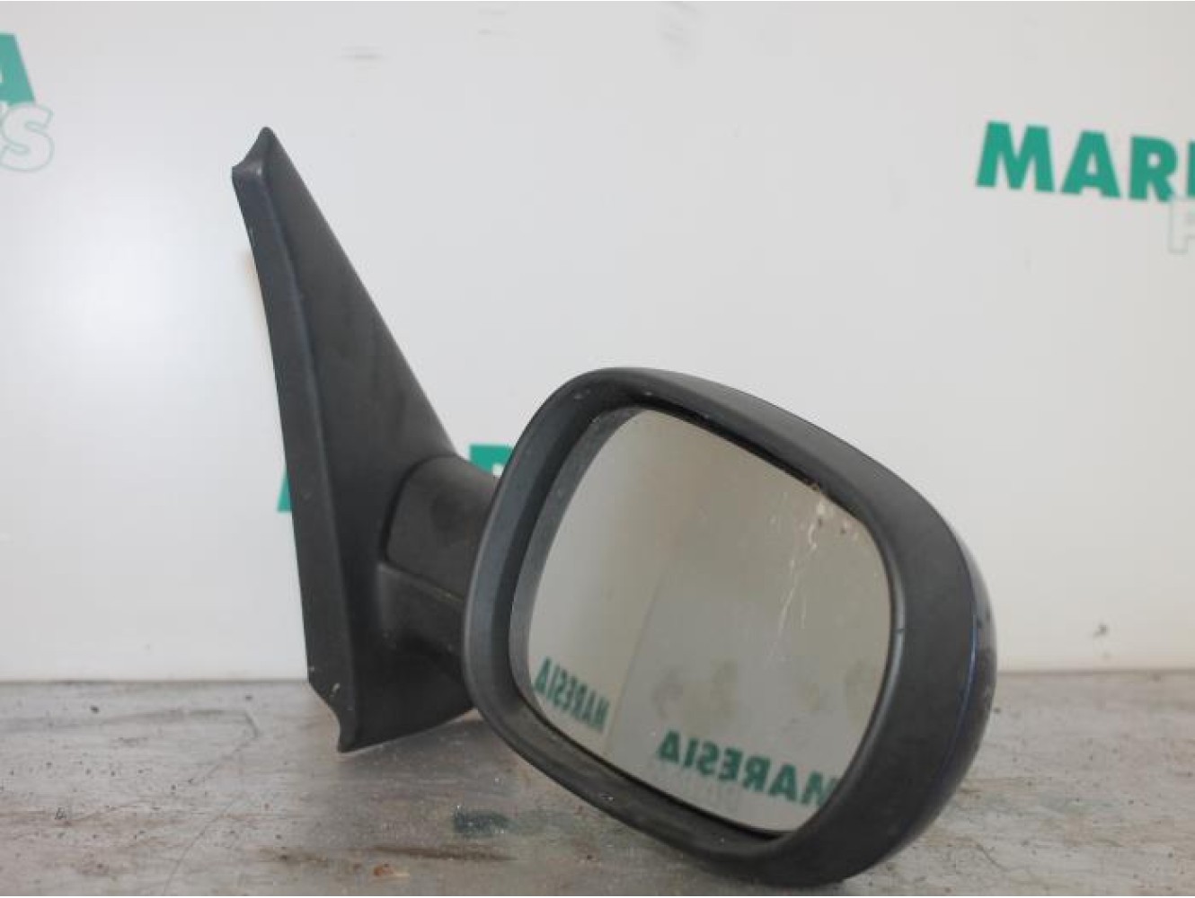 Renault - Megane - Wing mirror, right