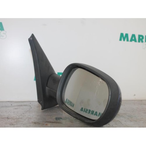 Renault - Megane - Wing mirror, right