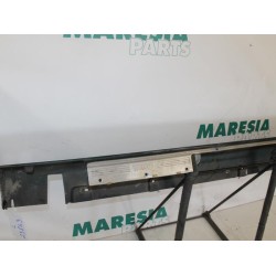 Lancia - Thesis - Zijskirt links