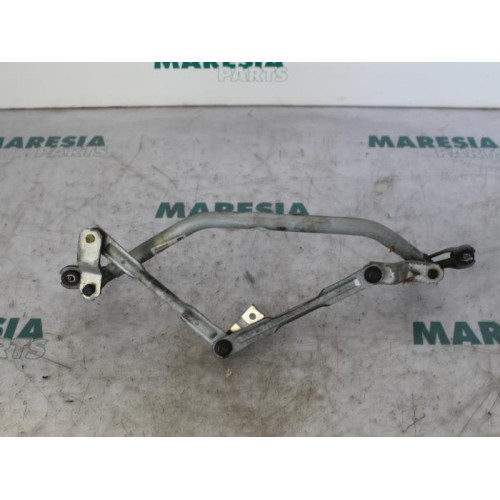 Peugeot - 207 - Wiper mechanism