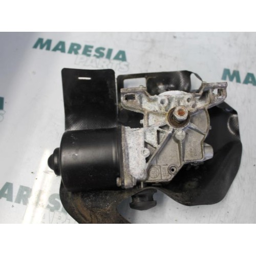 Fiat - Panda - Scheibenwischermotor vorne