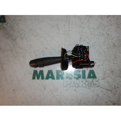 Renault - Clio - Indicator switch