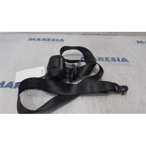 Renault - Master - Front seatbelt, right