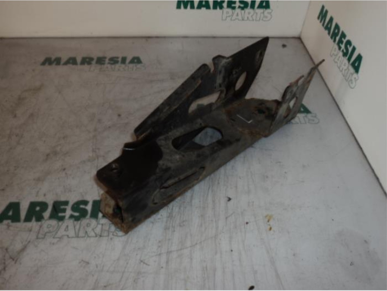 Renault - Master - Subframe