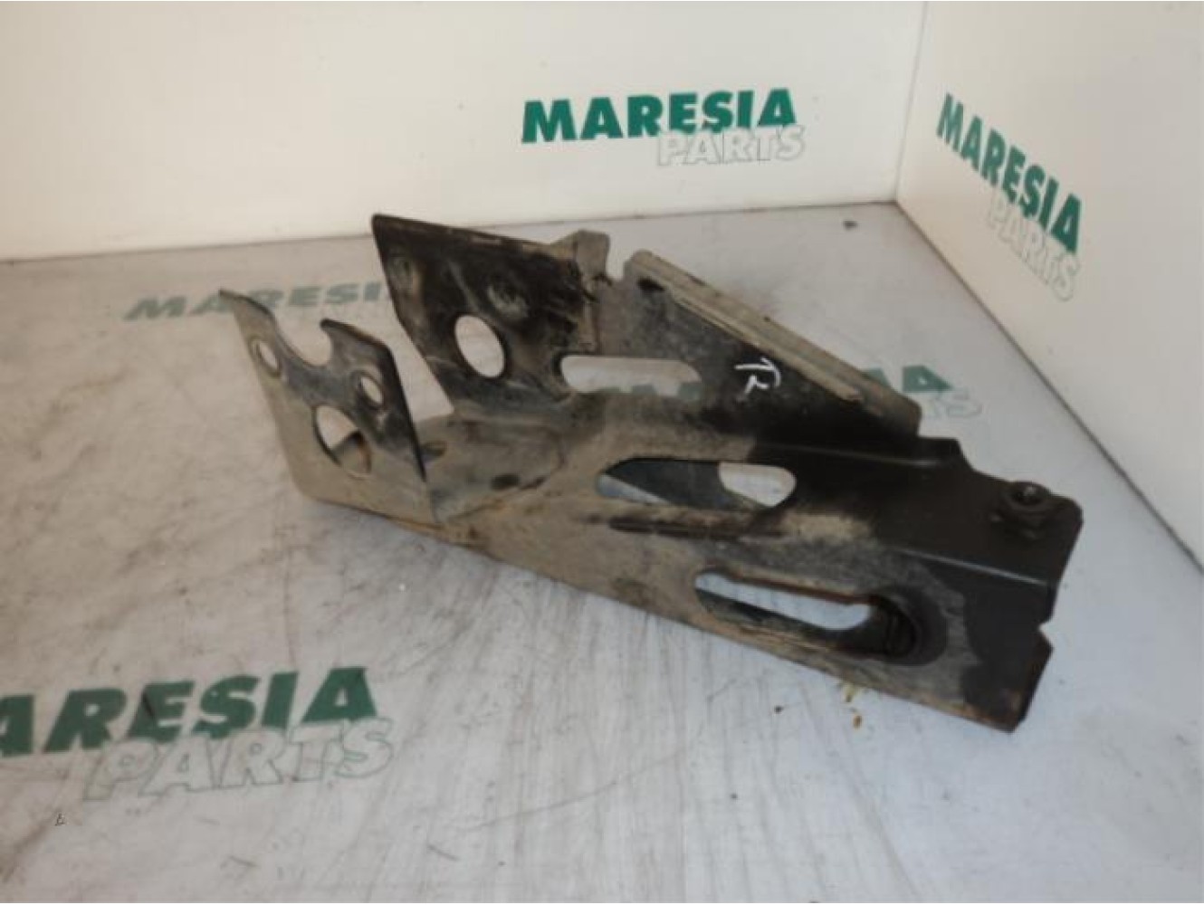 Renault - Master - Subframe