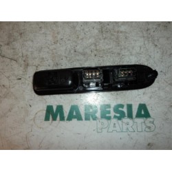 Peugeot - 307 - Multi-functional window switch