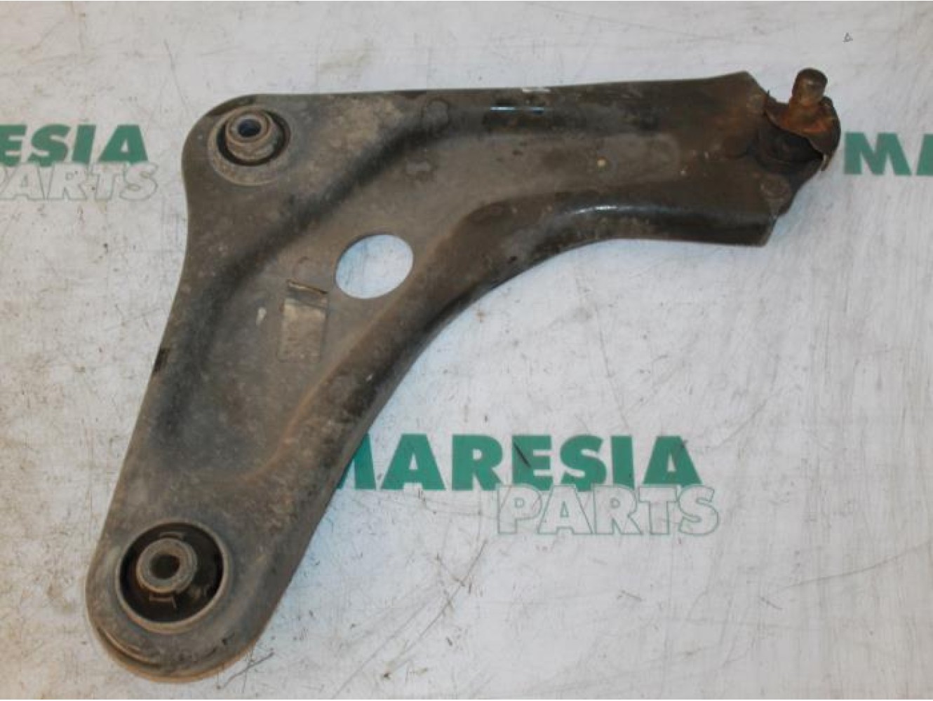 Citroen - C3 Picasso - Front lower wishbone, right