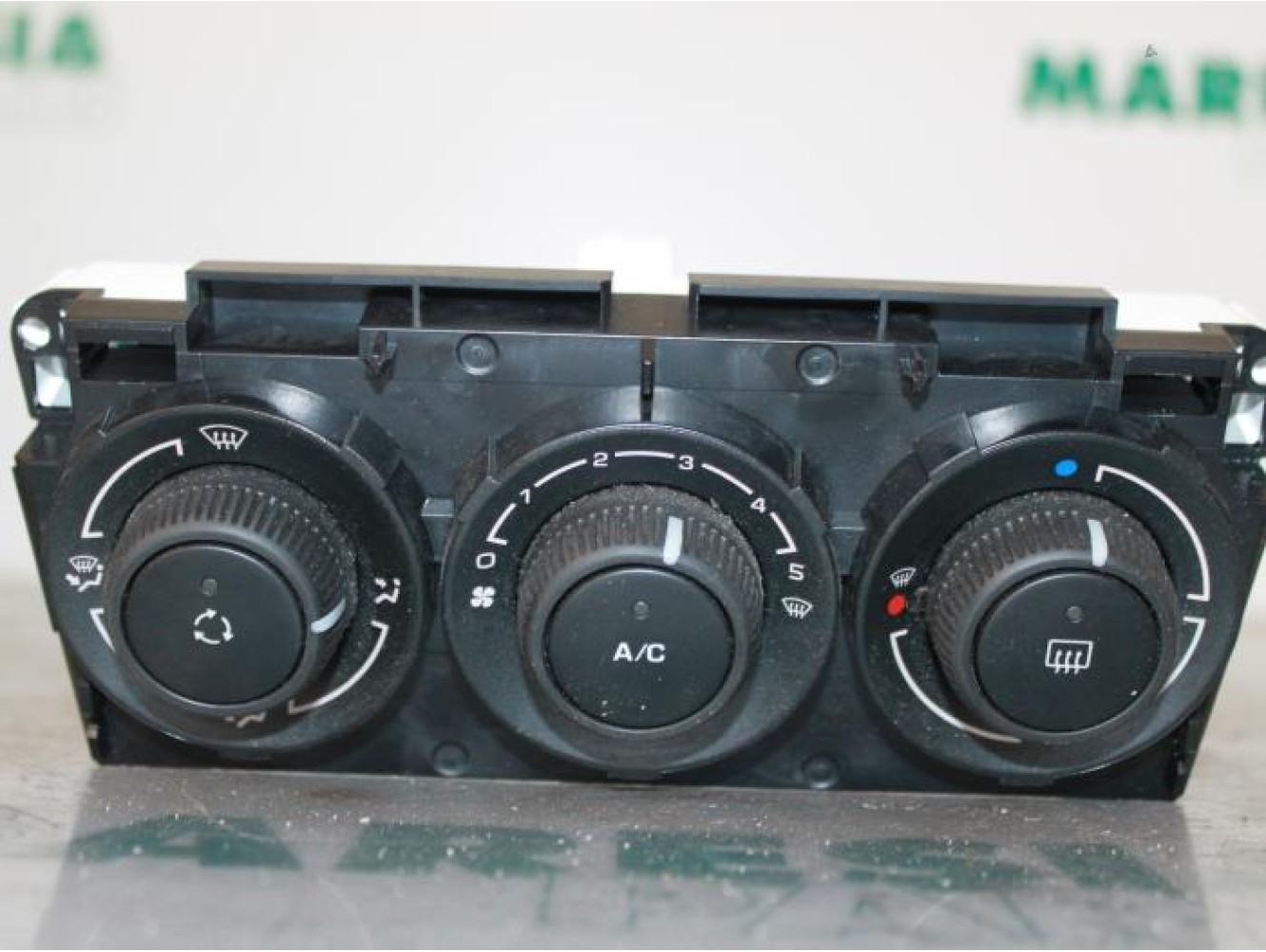 Citroen - C3 Picasso - Panneau de commandes chauffage