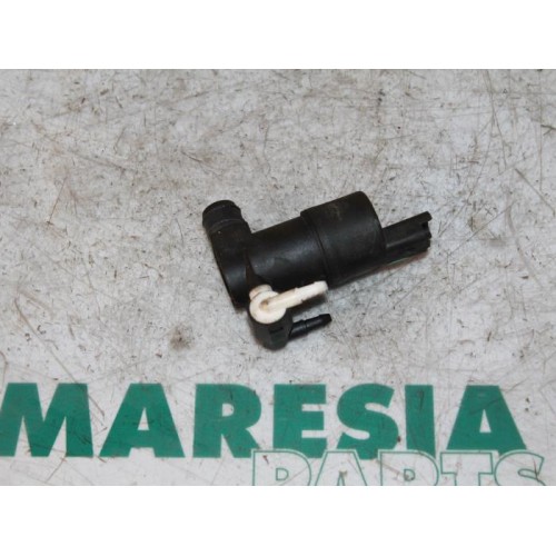Citroen - C3 Picasso - Windscreen washer pump