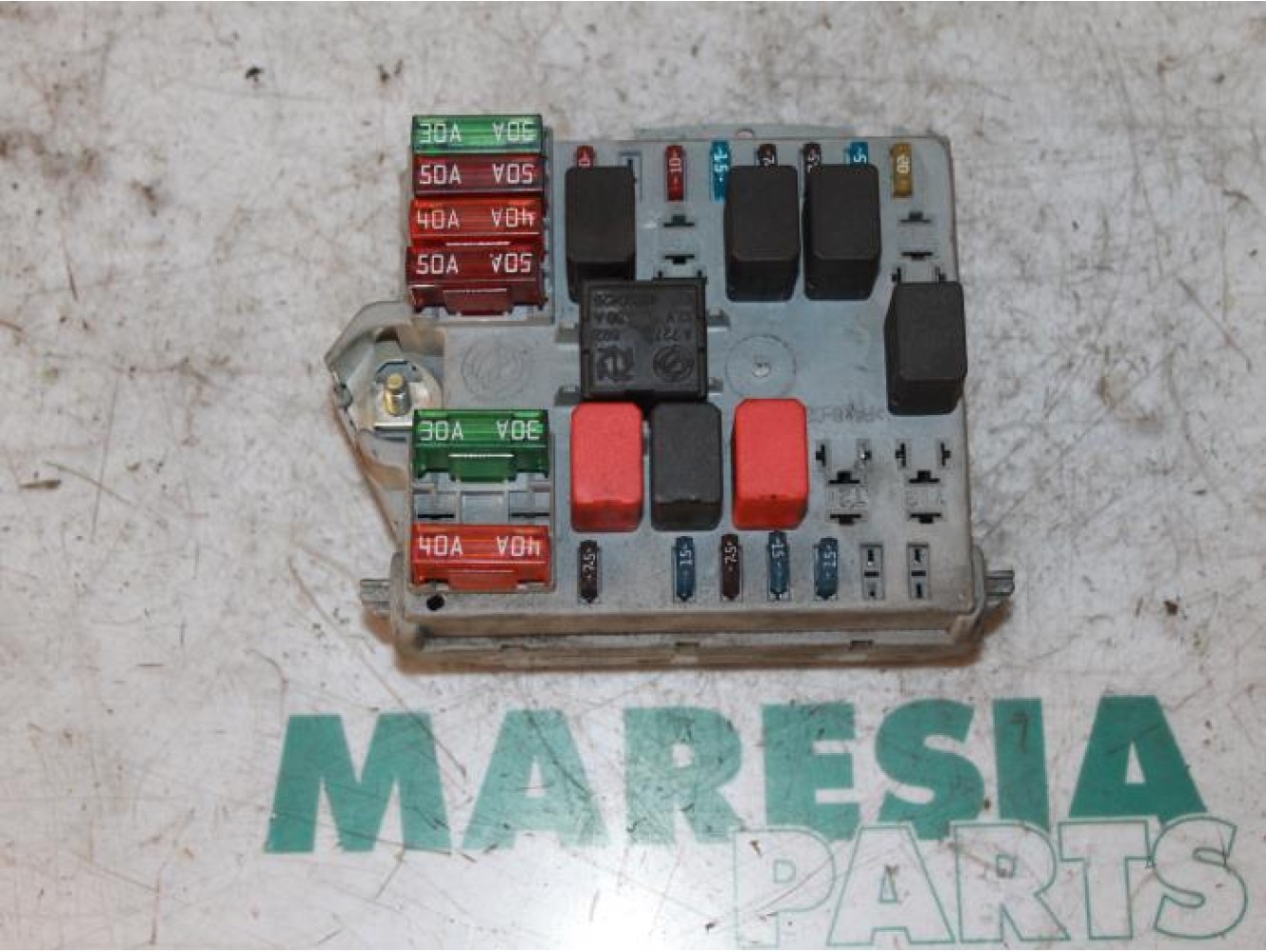 Alfa Romeo - 147 - Fuse box