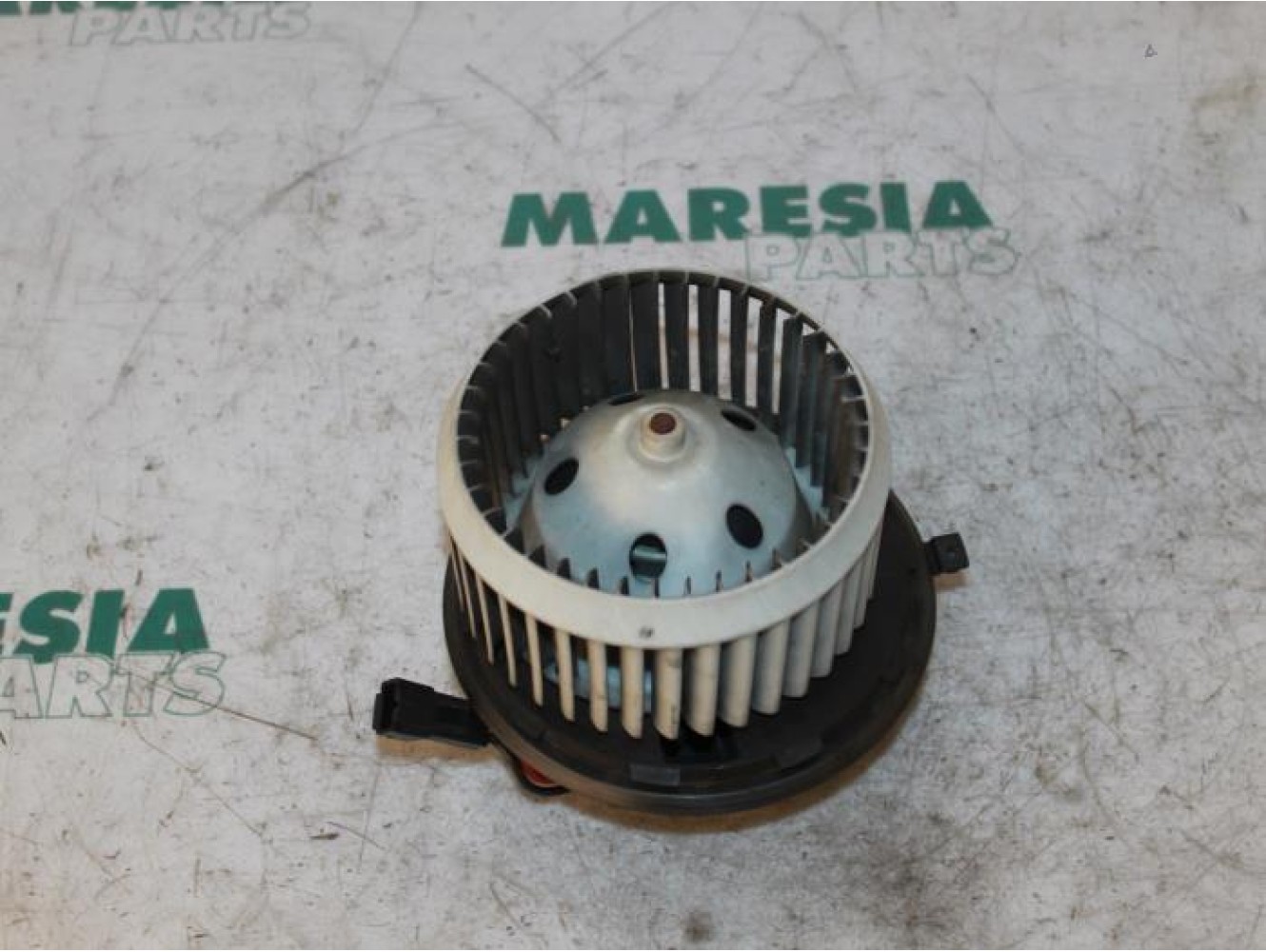 Alfa Romeo - 147 - Heating and ventilation fan motor