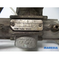 Alfa Romeo - 147 - Boîtier de direction assistée