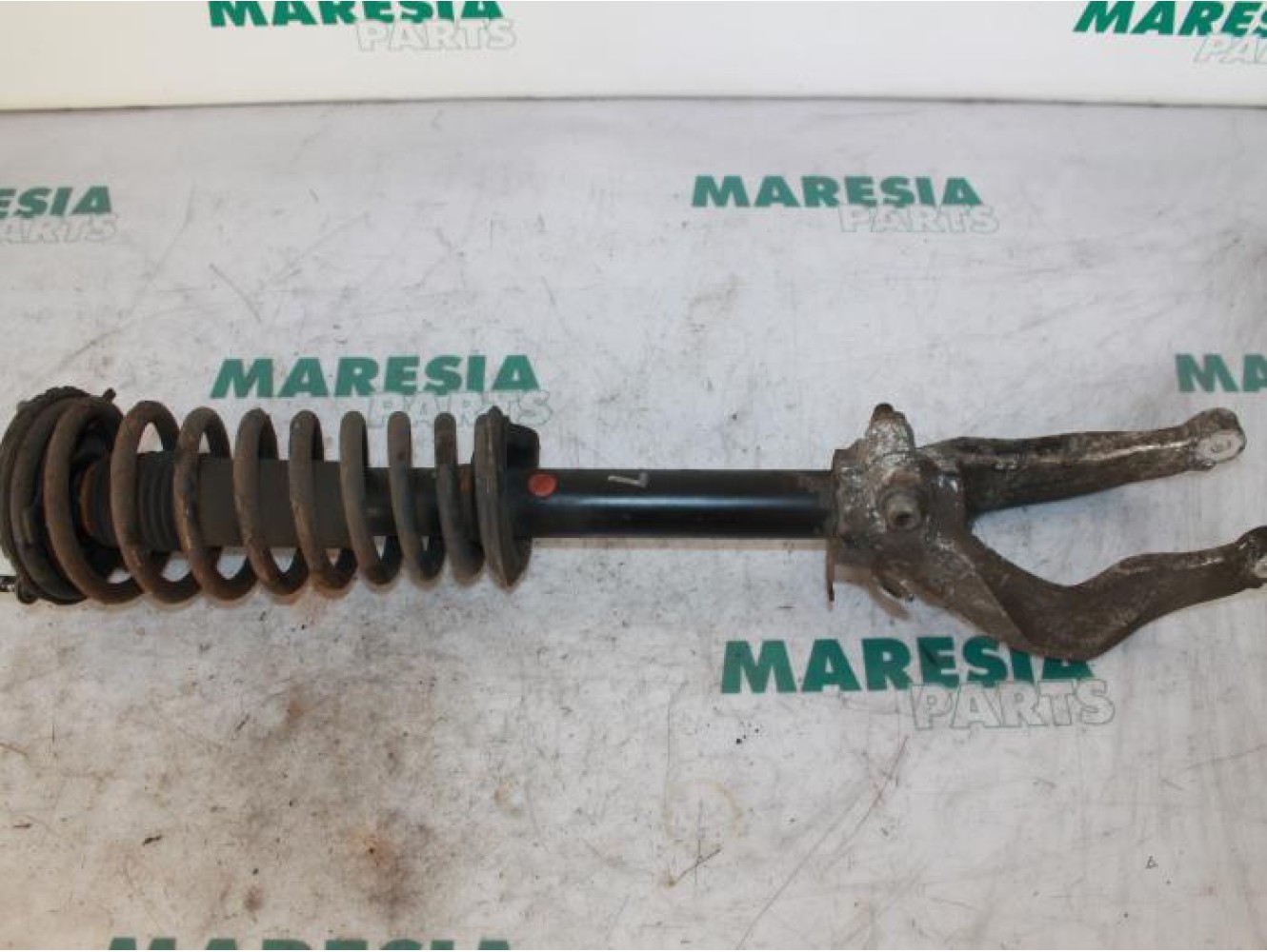 Alfa Romeo - 147 - Stoßdämpferstrebe links vorne